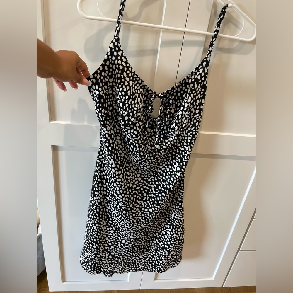 Commense Black and white mini dress